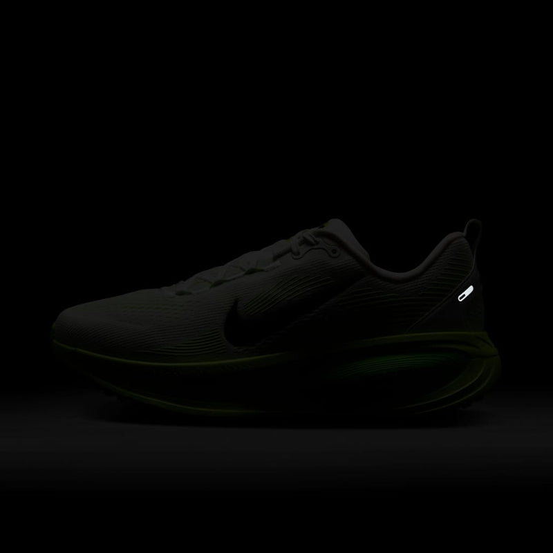 Tênis Nike Vomero 18