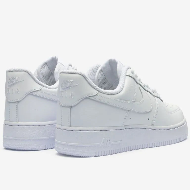 Tênis Nike Air Force 1 '07 Le