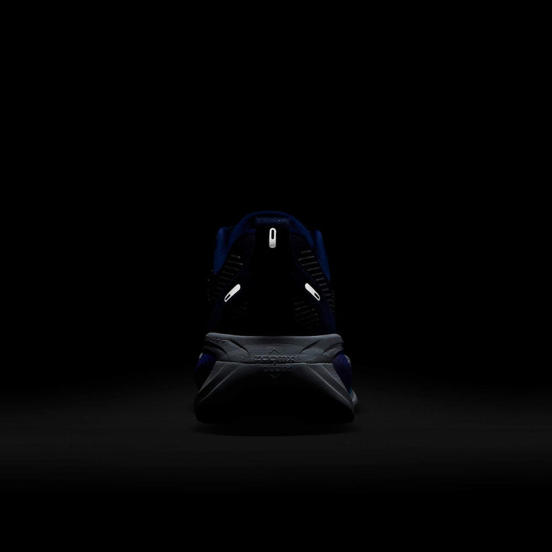 Tênis Nike Vomero 18