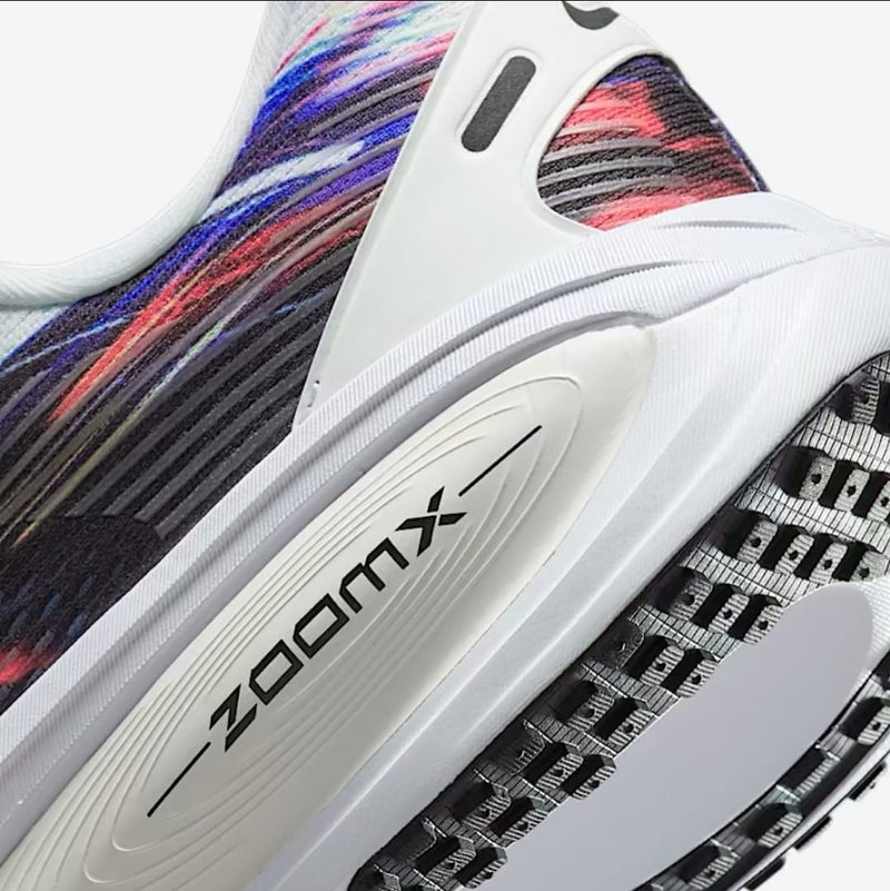 Tênis Nike Vomero 18 SE