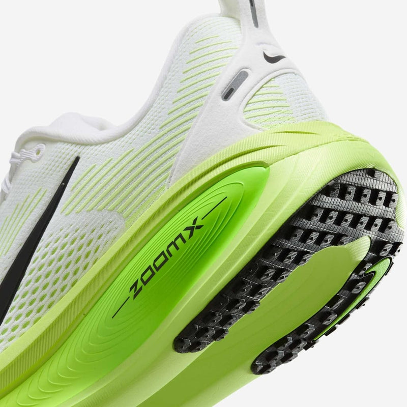 Tênis Nike Vomero 18