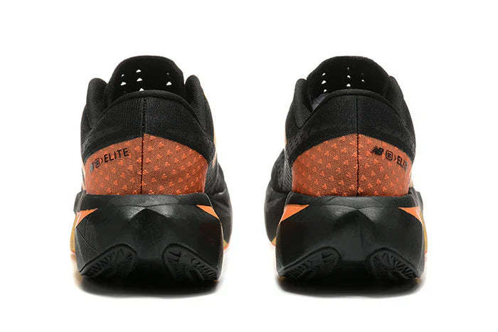 Tênis New Balance Fuelcell Supercomp Elite V4 - Preto/Laranja